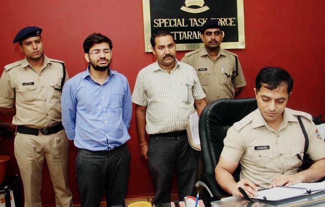 नोएडा पुलिस ने लोन फ्रॉड गिरोह का भंडाफोड़ किया, तीन गिरफ्तार
