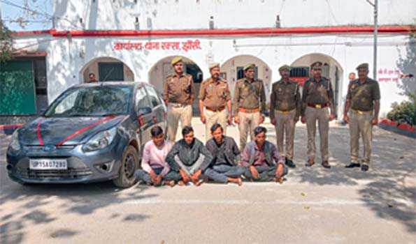 झांसी में नंद किशोर हत्याकांड का खुलासा: चार आरोपी गिरफ्तार, दो फरार