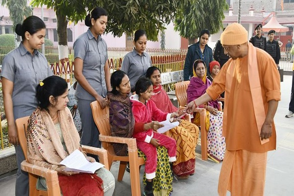 जरूरतमंदों को न्याय और विकास योजनाओं का लाभ दें: मुख्यमंत्री