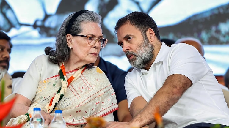 नेशनल हेराल्ड केस: सोनिया और राहुल गांधी के खिलाफ ED ने चार्जशीट दायर की