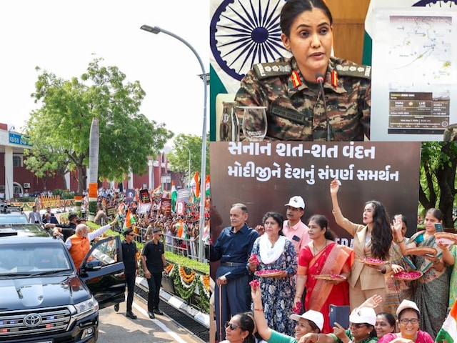 पीएम मोदी के रोड शो में पहुंचा कर्नल सोफिया का परिवार, बहन शाइना बोलीं – अब वो पूरे देश की हैं