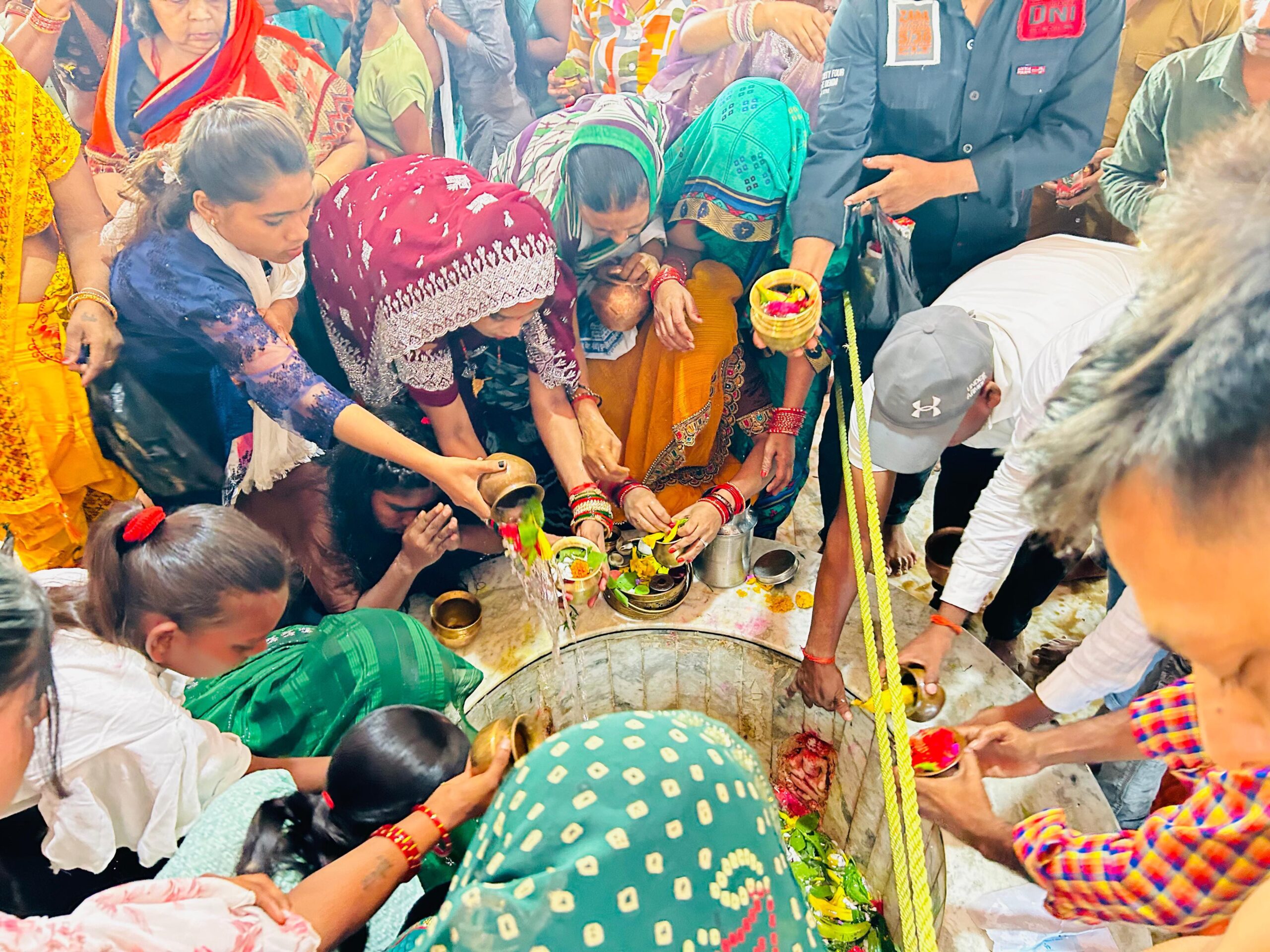 सावन का पहला सोमवार: शिव मंदिरों में उमड़ा श्रद्धा का सैलाब, नूंह में इंटरनेट सेवा बंद
