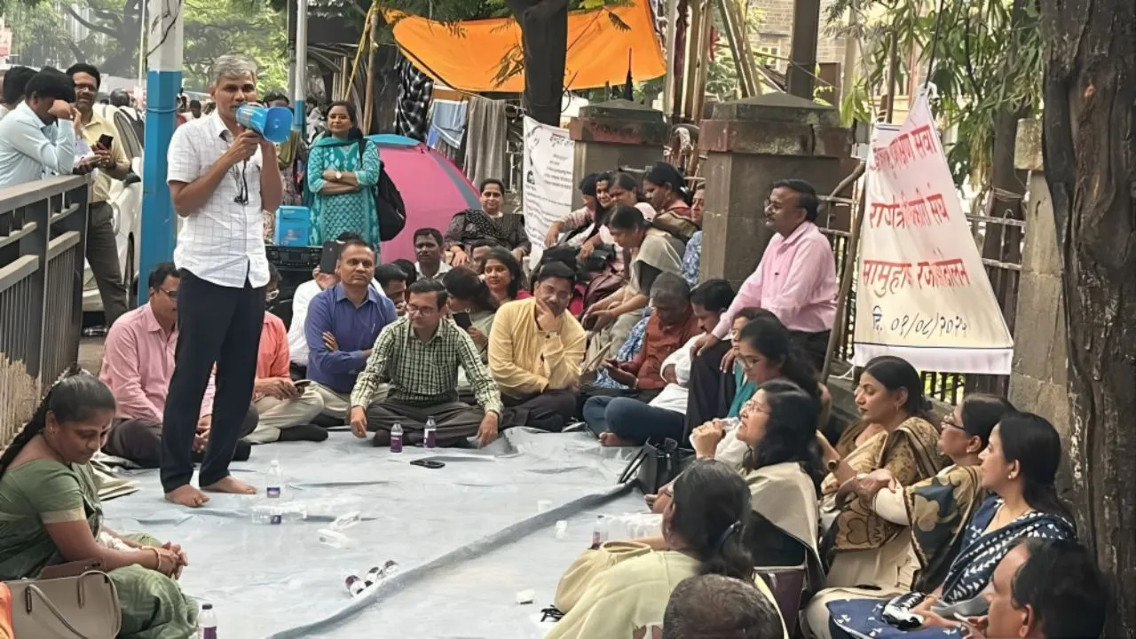 महाराष्ट्र में शिक्षा अधिकारियों की हड़ताल खत्म