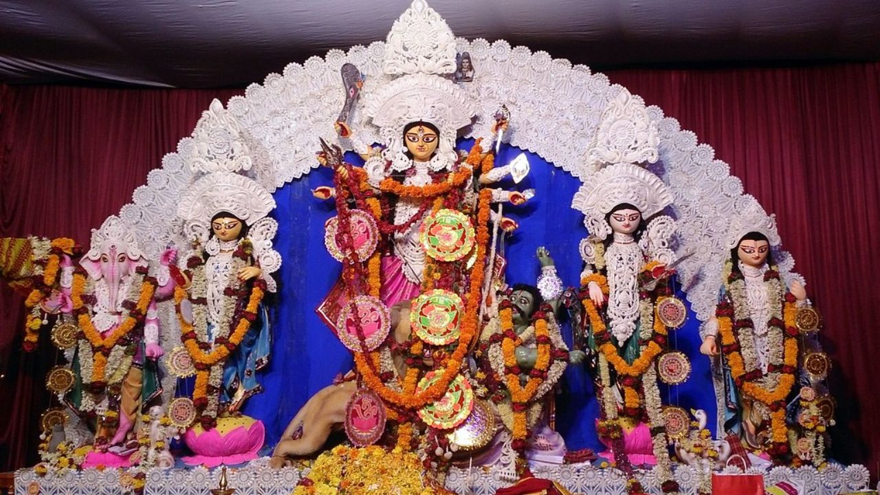 नोएडा कालीबाड़ी में 27 सितंबर से 2 अक्टूबर तक रजत जयंती दुर्गा पूजा का भव्य आयोजन किया जाएगा।