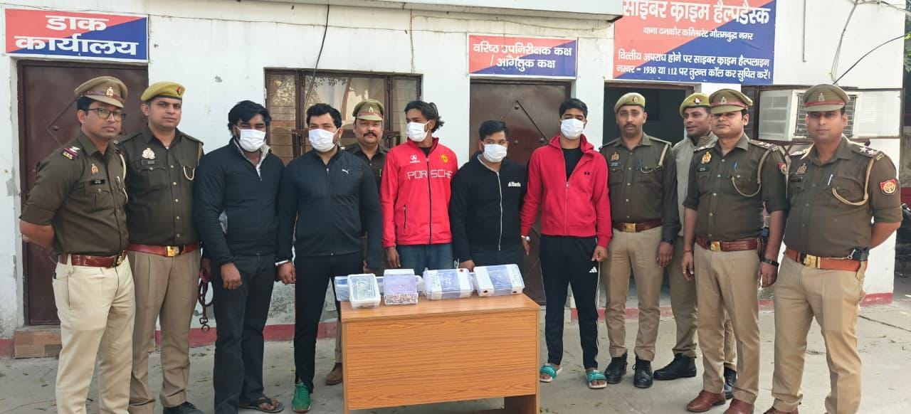 हथियार और कारतूस सप्लाई करने वाला गिरोह पकड़ा, तीन पिस्टल, तमंचा और 166 कारतूस बरामद