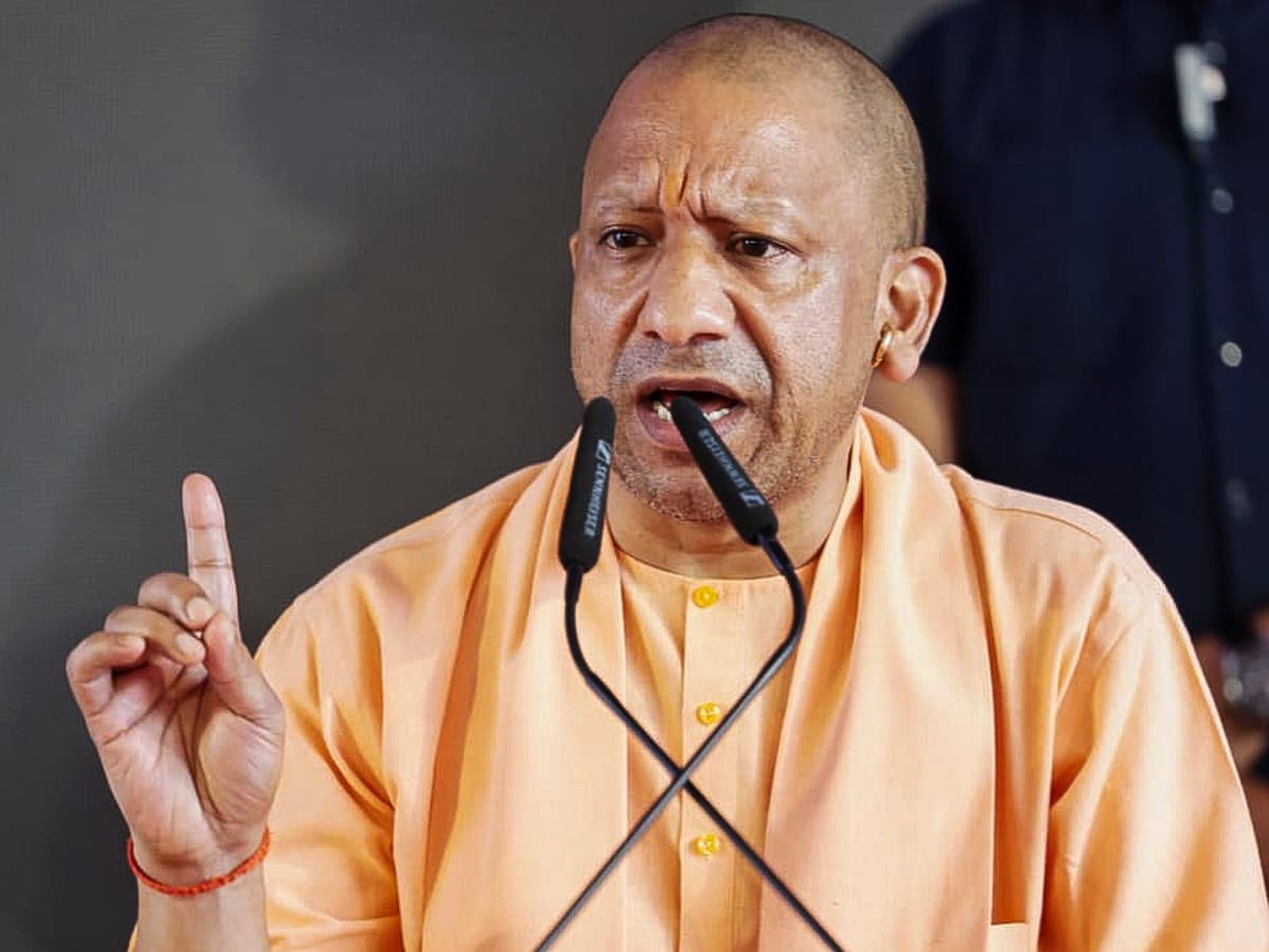 सीएम योगी के निर्देशों का असर, पराली जलाने के मामलों में आई बड़ी कमी