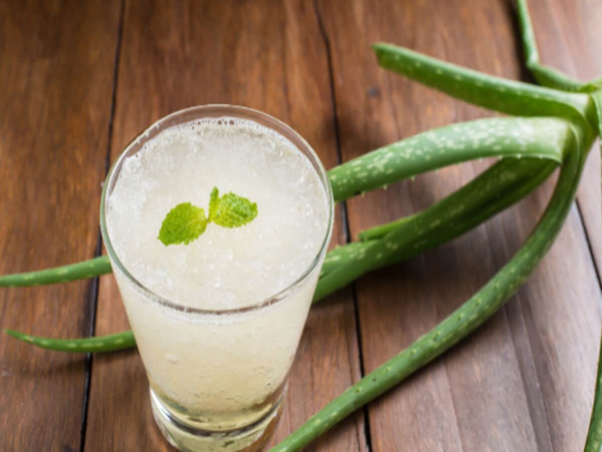 सुबह खाली पेट आंवला-एलोवेरा जूस पीने के चौंकाने वाले फायदे