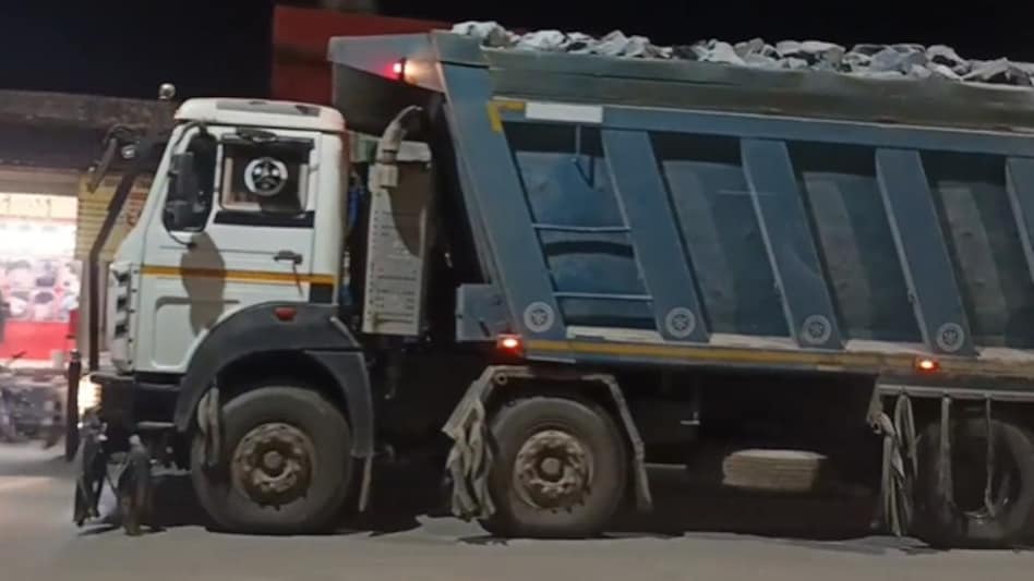 अंधेरा होते ही राजस्थान में शुरू होता है अवैध खनन का खेल, स्थानीय लोगों ने किए बड़े दावे