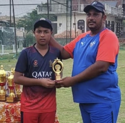 नन्हे क्रिकेटर देवराज चौधरी का शानदार कारनामा
