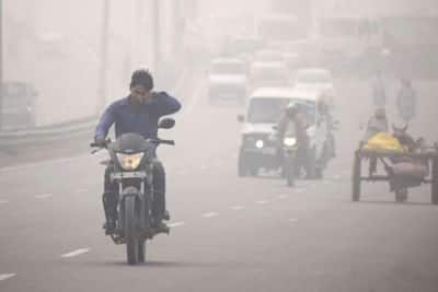 दिल्ली-NCR में प्रदूषण का कहर: AQI 441 पार, GRAP-4 लागू